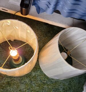 c363- stunning mid century glass base lamps. Amazing condition - Image 3