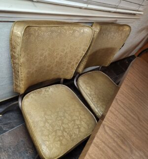 c364- mid-century modern Formica and chrome dinette set. Remarkable condition! - Image 6