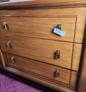 c370- American of Martinsville 4 Piece mid century dresser set w/ mirror & 2 night stands - Image 6