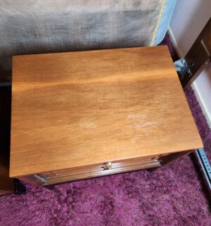 c370- American of Martinsville 4 Piece mid century dresser set w/ mirror & 2 night stands - Image 9