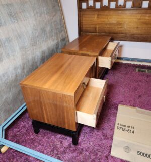 c370- American of Martinsville 4 Piece mid century dresser set w/ mirror & 2 night stands - Image 12