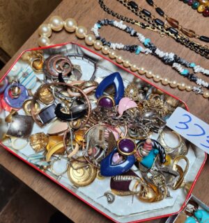 c373- vintage jewelry collection - Image 5