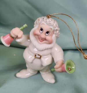 d45- A Very Happy Lenox Disney Showcase Ornament - Image 2