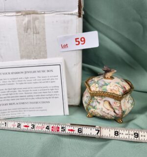 d59- Hour of Power bird trinket box - Image 1