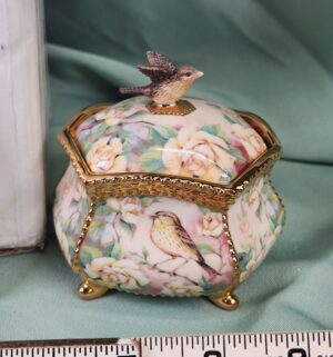 d59- Hour of Power bird trinket box - Image 2