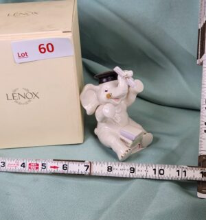 d60- Lenox Best of the Class Graduation Elephant sculpture - Image 1
