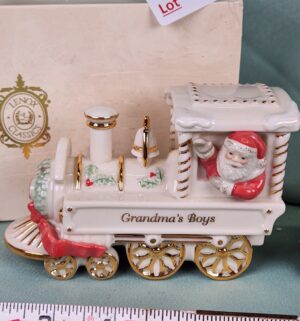 d74- Lenox Holiday Traditions Collection train car - Image 2