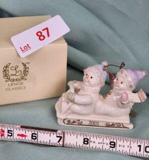 d87- Lenox Sledding Snowpals - Image 1