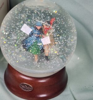 d153- Rockwells Winter Wonderland Snowglobe - Image 2