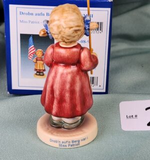 d252- Miss Patriot Special Edition. MI Hummel w/ box - Image 3