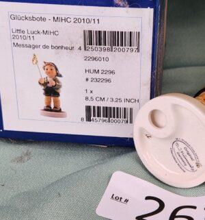 d263- Little Luck MI Hummel Original w/ box - Image 3