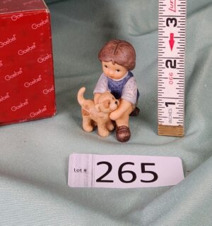 d265- Goebel Nina & Marco figurine