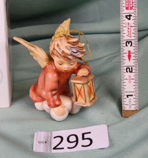 d295- Angelic Guide MI Hummel w/ box