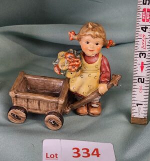 d334- Surprise Visit MI Hummel w/ box