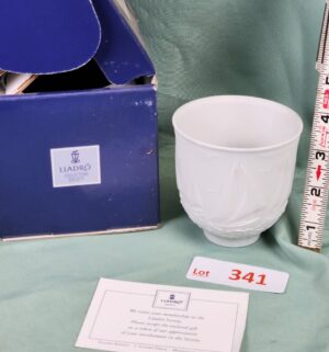 d341- Sailing the Seas w/ Box. Lladro