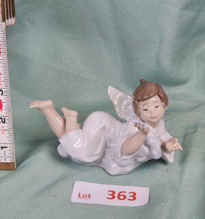 d363- Making A Wish w/ Box. Lladro
