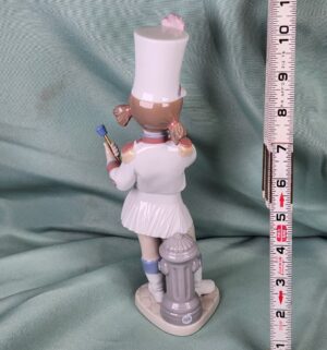 d398- Majorette w/ Box. Lladro - Image 4