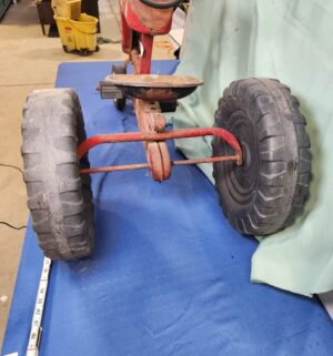 e4- vintage Sears Diesel 537 chain drive pedal tractor - Image 3