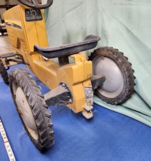 e7- Scale Models Challenger MT465 pedal tractor - Image 3