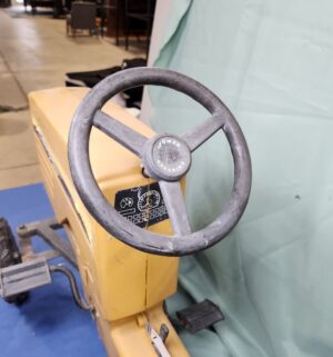 e7- Scale Models Challenger MT465 pedal tractor - Image 4