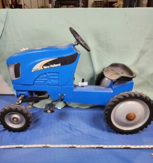 e9- New Holland TG305 Pedal Tractor ride-on pedal tractor