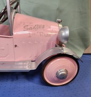 e10- Airflow Collectibles Pink Princess Pedal Car. - Image 8