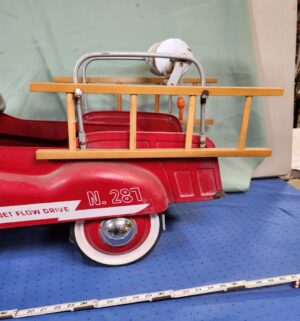 e11- vintage style jet flow drive fire truck pedal car. - Image 3