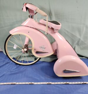 e12- Airflow Collectibles Sky Princess tricycle, a modern replica of the classic 1936 Sky King model