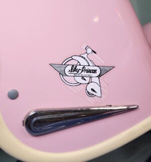 e12- Airflow Collectibles Sky Princess tricycle, a modern replica of the classic 1936 Sky King model - Image 4