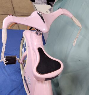 e12- Airflow Collectibles Sky Princess tricycle, a modern replica of the classic 1936 Sky King model - Image 5