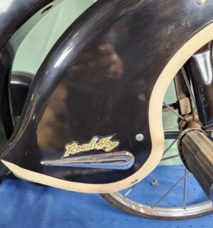 e13- Airflow Collectibles Road Hog Tricycle, a replica of the 1936 Sky King model - Image 8