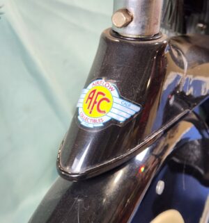 e14- Airflow Collectibles Road Hog Tricycle, a replica of the 1936 Sky King model - Image 6