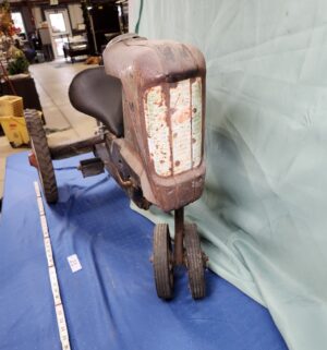 e21- vintage AMF Mustang pedal tractor - Image 6