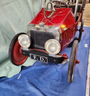 e22- vintage-style red fire engine metal pedal car - Image 8