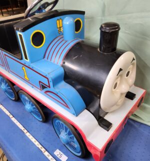 e25- Very Rare Thomas the Tank Engine pedal car - Image 3