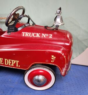 e28- Gearbox Volunteer Fire Department Truck No. 2 pedal car - Image 4