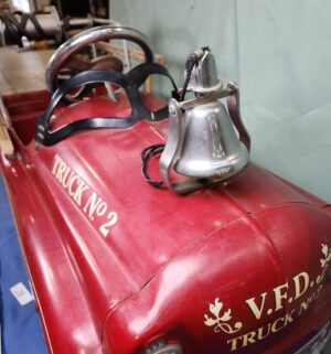 e28- Gearbox Volunteer Fire Department Truck No. 2 pedal car - Image 6