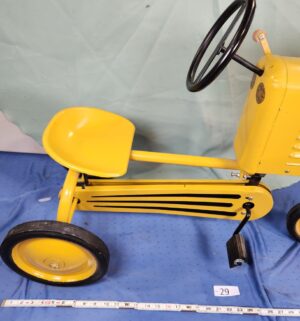 e29- 1960s Castelli steel pedal tractor. - Image 3