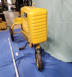 e29- 1960s Castelli steel pedal tractor. - Image 4