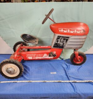 e30- 1960s Murray Trac pedal tractor