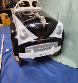 e32- Instep Metro City Police No. 54 pedal car - Image 3