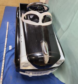 e32- Instep Metro City Police No. 54 pedal car - Image 4