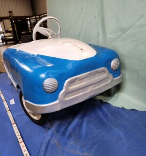e33- 1950s Garton Kidillac pedal car - Image 2