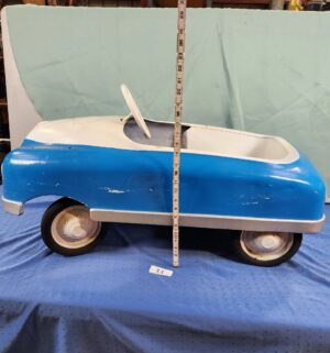e33- 1950s Garton Kidillac pedal car - Image 8