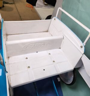 e38- Gearbox Raleys pedal car. Sold from july-dec 2000 - Image 6