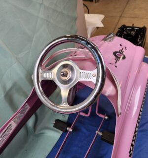 e40- InStep steel retro-style pink lady pedal car - Image 7