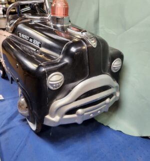 e41- Vintage InStep Police Pedal Car - Image 2