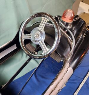 e41- Vintage InStep Police Pedal Car - Image 9