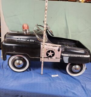 e41- Vintage InStep Police Pedal Car - Image 11