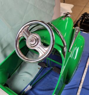 e42- 1941/42 Steelcraft Chrysler pedal car - Image 9
